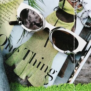 🆕️The Cypher// White statement sunnies